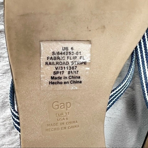 GAP Flip Flops Navy Leather Railroad Stripe Fabric Strap Thong Sandals - Picture 9 of 9